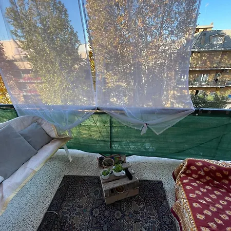 -100m Metro A- Balcony E Open Space * Рим